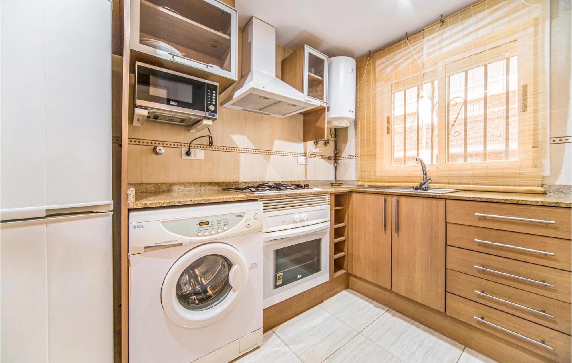 2 Bedroom Lovely Apartment In Оропеса дел Мар Екстериор снимка